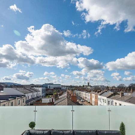 The Burton Penthouse By Fortuna Property 切尔滕纳姆 外观 照片