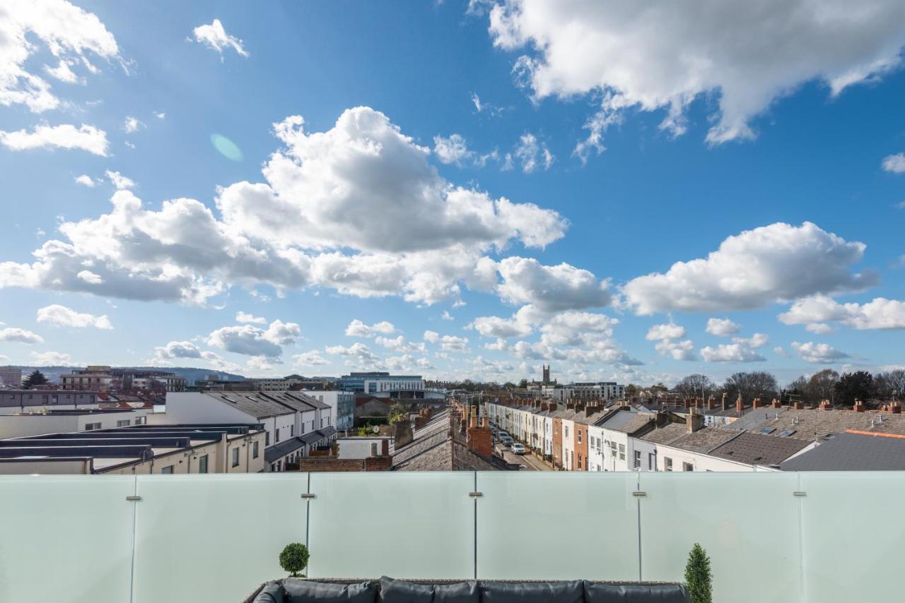 The Burton Penthouse By Fortuna Property 切尔滕纳姆 外观 照片